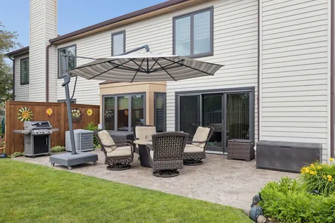 328 Cromwell Court Westmont IL 60559