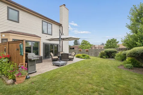 328 Cromwell Court Westmont IL 60559