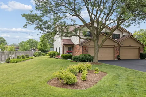 328 Cromwell Court Westmont IL 60559