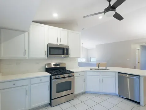 2436 Madiera Lane Buffalo Grove IL 60089