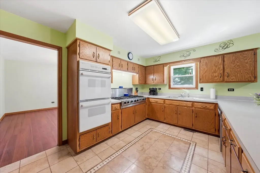 16020 South Howard Street Plainfield IL 60586