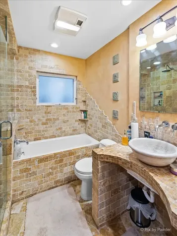 4962 North Mason Avenue Chicago IL 60630