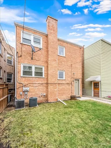 4962 North Mason Avenue Chicago IL 60630