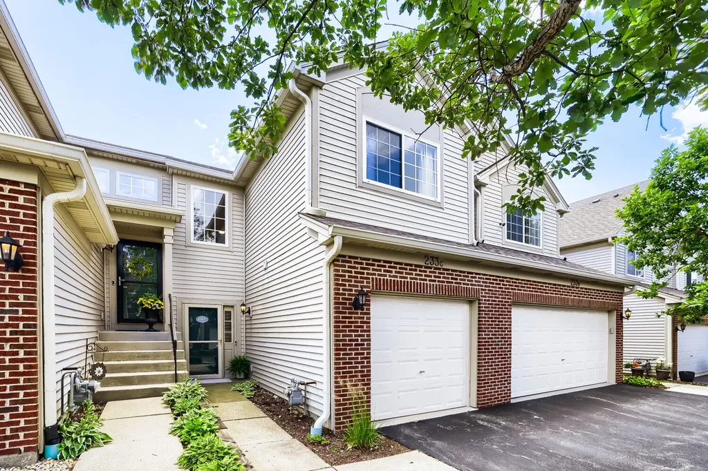 233 Nicole Drive South Elgin IL 60177