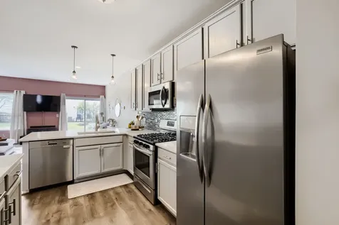 233 Nicole Drive South Elgin IL 60177
