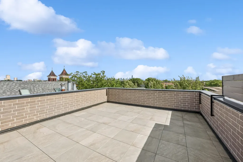 1644 West Diversey Parkway Chicago IL 60614