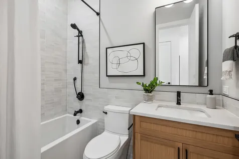 1644 West Diversey Parkway Chicago IL 60614