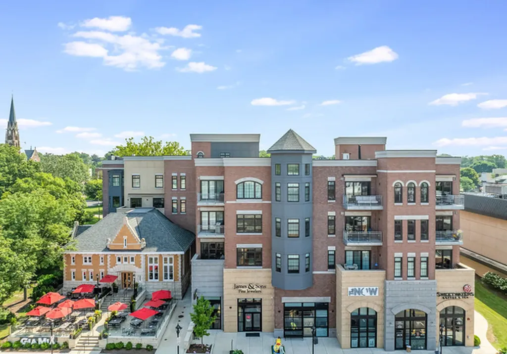 110 South Washington Street Naperville IL 60540