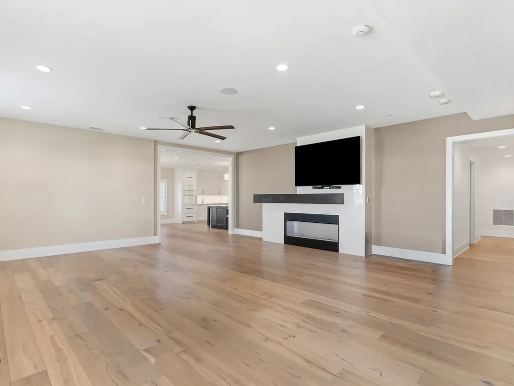 110 South Washington Street Naperville IL 60540