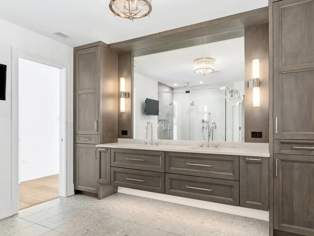 110 South Washington Street Naperville IL 60540