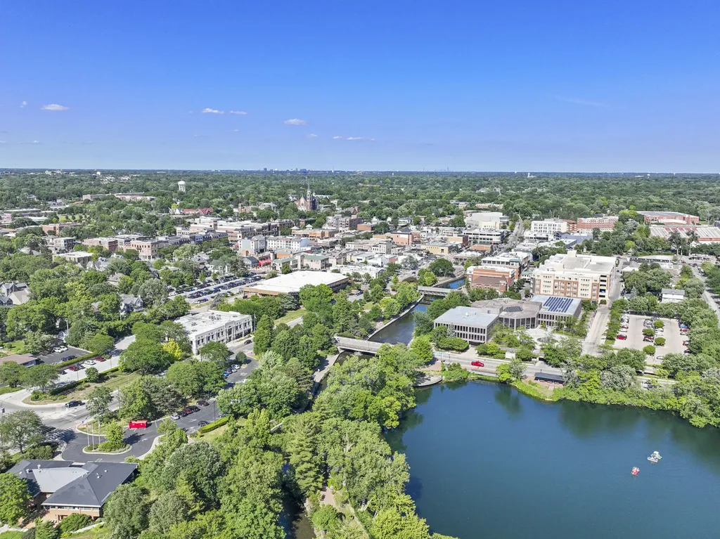 110 South Washington Street Naperville IL 60540
