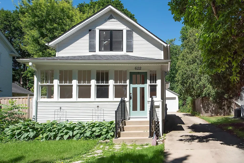 622 Illinois Street Geneva IL 60134