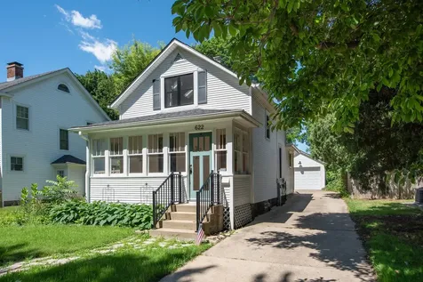 622 Illinois Street Geneva IL 60134