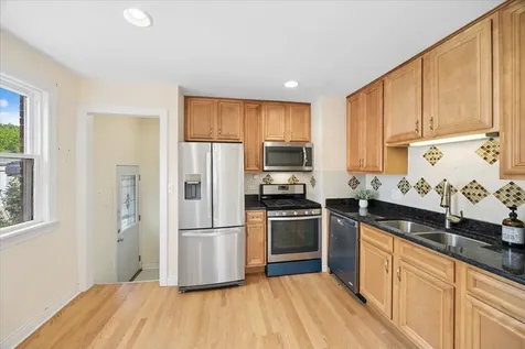 1307 Hull Avenue Westchester IL 60154