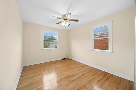 1307 Hull Avenue Westchester IL 60154