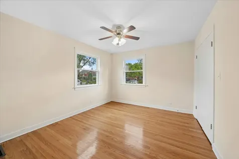 1307 Hull Avenue Westchester IL 60154