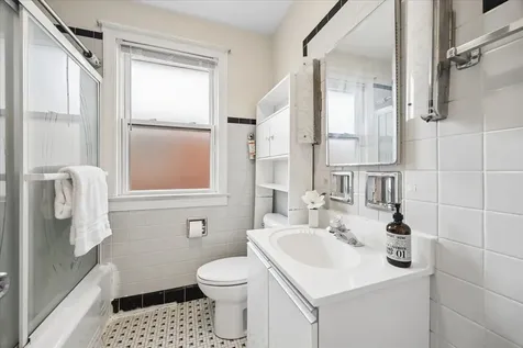 1307 Hull Avenue Westchester IL 60154