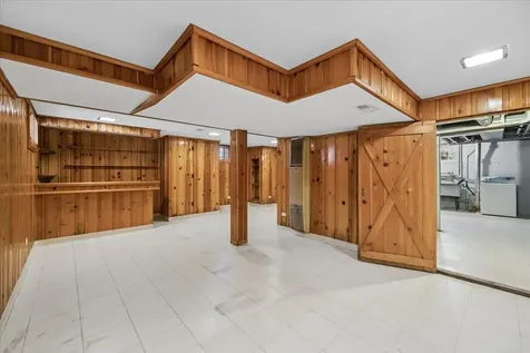1307 Hull Avenue Westchester IL 60154