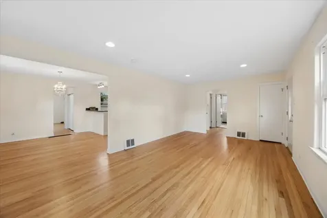 1307 Hull Avenue Westchester IL 60154