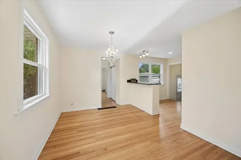 1307 Hull Avenue Westchester IL 60154