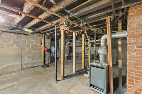 220 North Elm Street Leland IL 60531