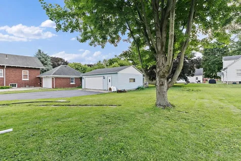 220 North Elm Street Leland IL 60531