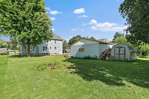 220 North Elm Street Leland IL 60531
