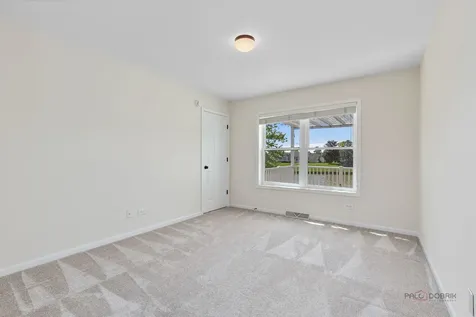 1815 Paddock Court Grayslake IL 60030