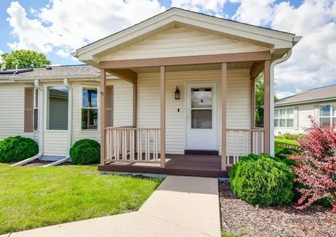 1815 Paddock Court Grayslake IL 60030