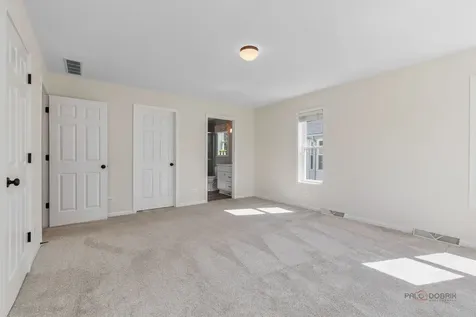 1815 Paddock Court Grayslake IL 60030