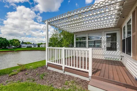 1815 Paddock Court Grayslake IL 60030