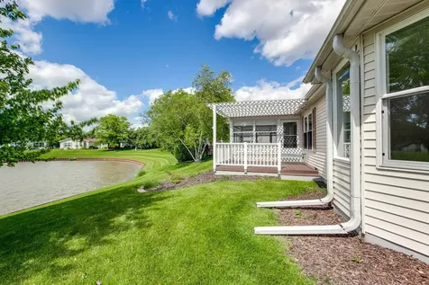 1815 Paddock Court Grayslake IL 60030