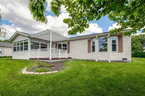 1815 Paddock Court Grayslake IL 60030