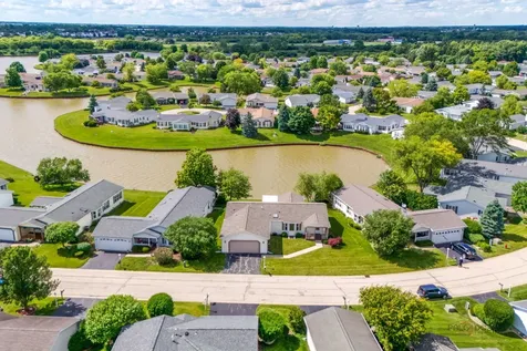 1815 Paddock Court Grayslake IL 60030
