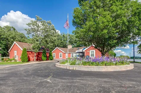 1815 Paddock Court Grayslake IL 60030