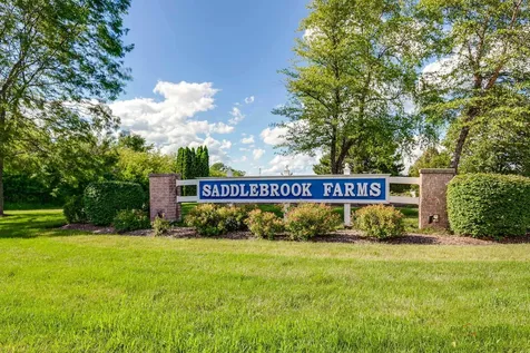 1815 Paddock Court Grayslake IL 60030