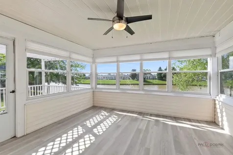 1815 Paddock Court Grayslake IL 60030