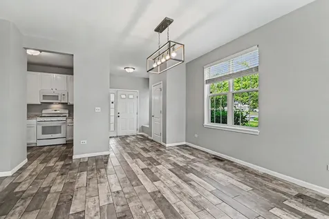 3103 Falling Waters Lane Lindenhurst IL 60046