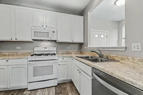 3103 Falling Waters Lane Lindenhurst IL 60046