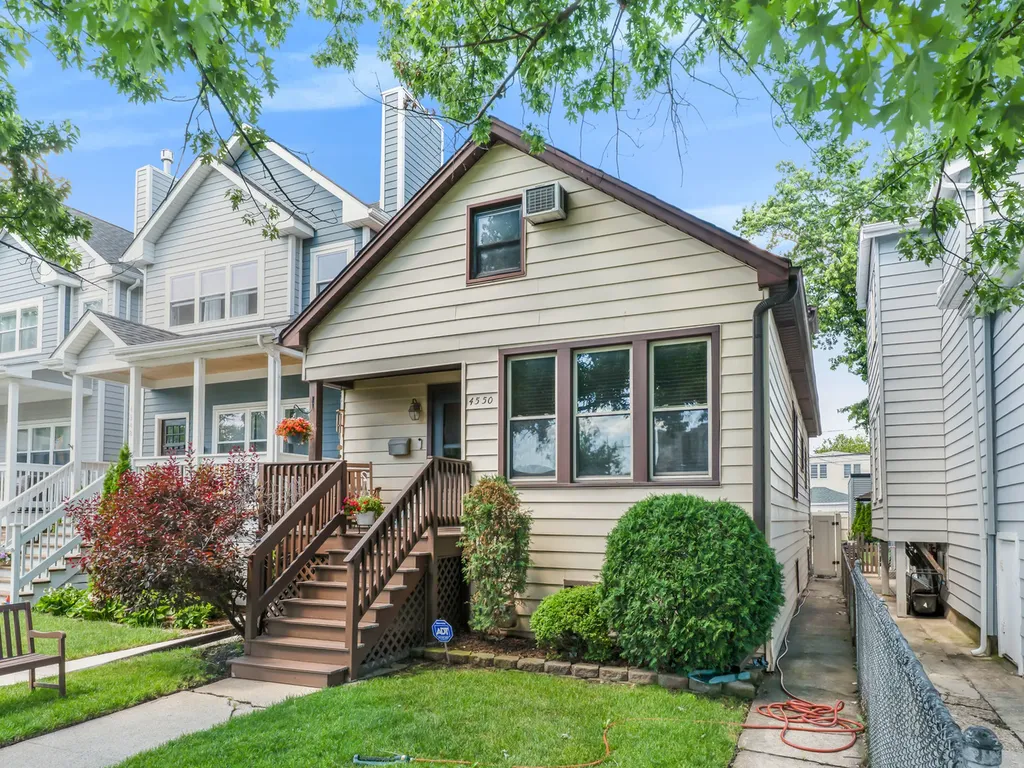 4550 North Kildare Avenue Chicago IL 60630