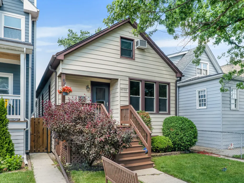 4550 North Kildare Avenue Chicago IL 60630