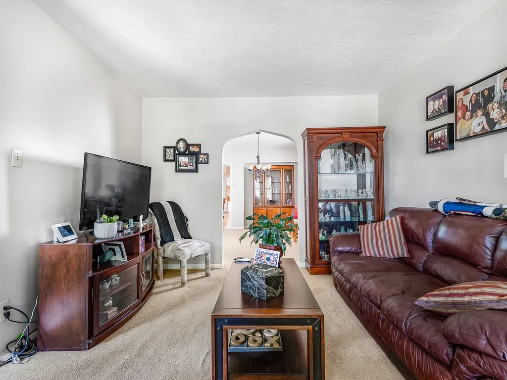 4550 North Kildare Avenue Chicago IL 60630
