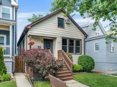 4550 North Kildare Avenue Chicago IL 60630