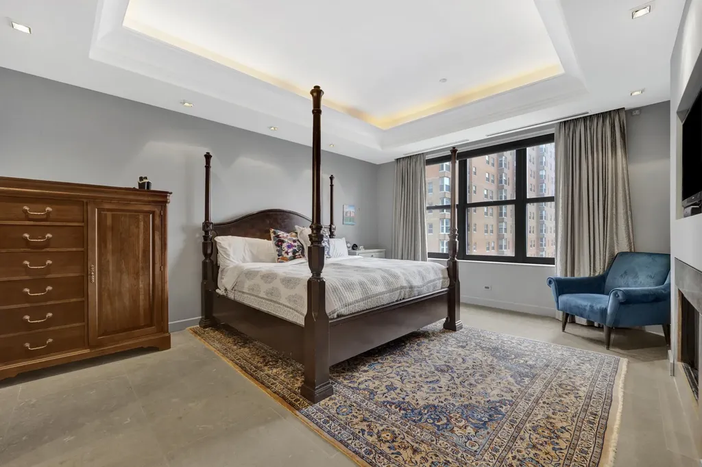 55 West Delaware Place Chicago IL 60610