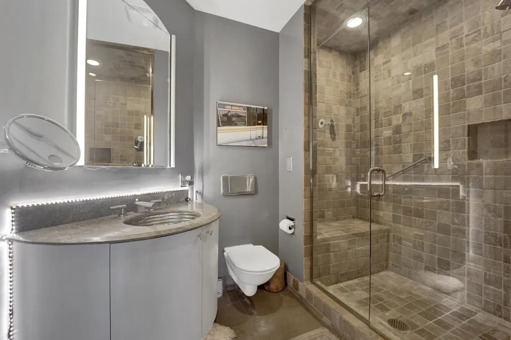 55 West Delaware Place Chicago IL 60610