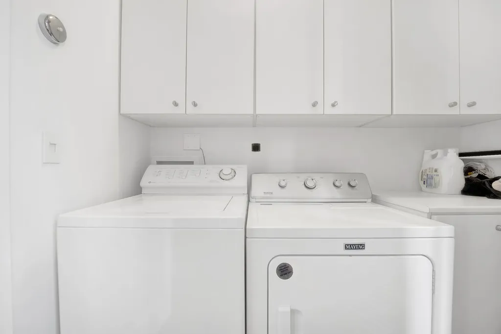 55 West Delaware Place Chicago IL 60610