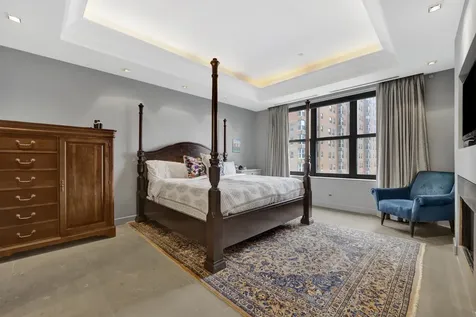 55 West Delaware Place Chicago IL 60610