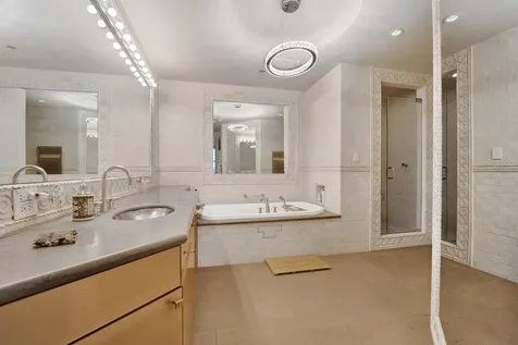 55 West Delaware Place Chicago IL 60610