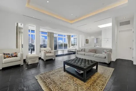 55 West Delaware Place Chicago IL 60610