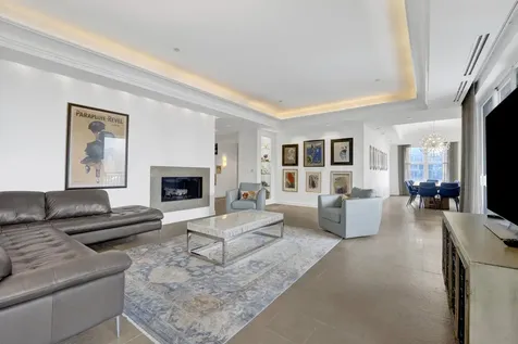 55 West Delaware Place Chicago IL 60610